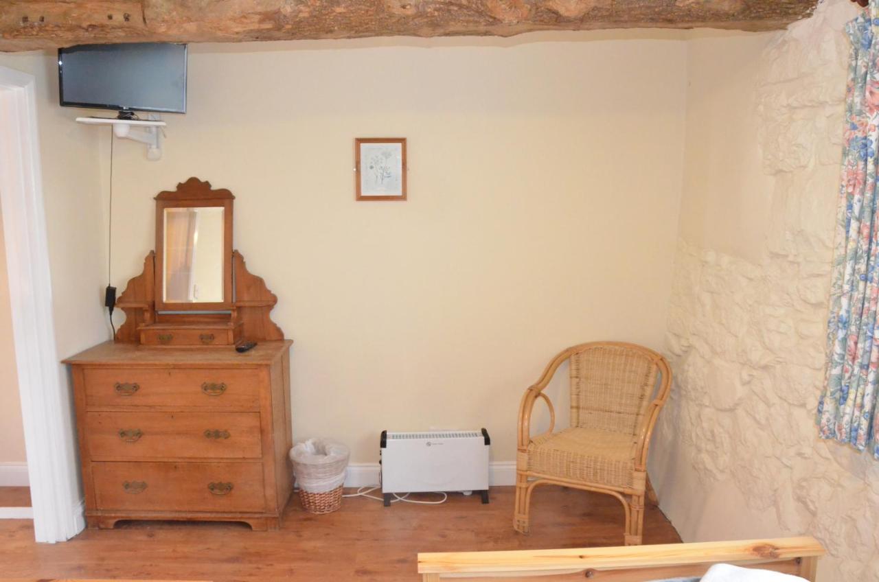 The Royal Oak Inn Dunsford Extérieur photo